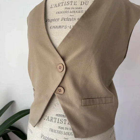 Brown button front vest - Picture 2 of 6